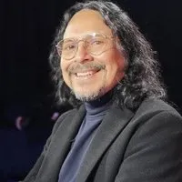 A headshot of Henry Tantaleán