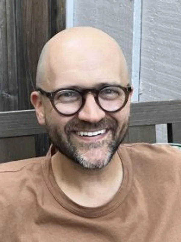 Headshot of Bryant Kirkland.