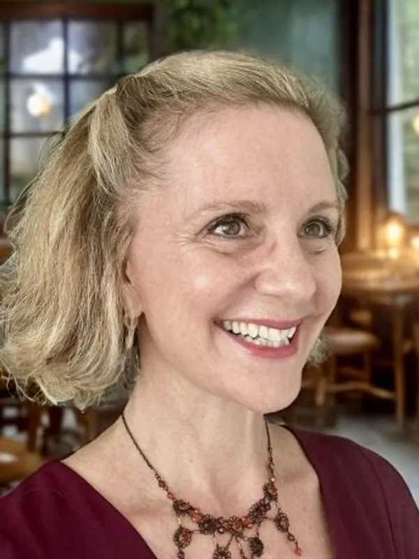 Headshot of Stella Nair.