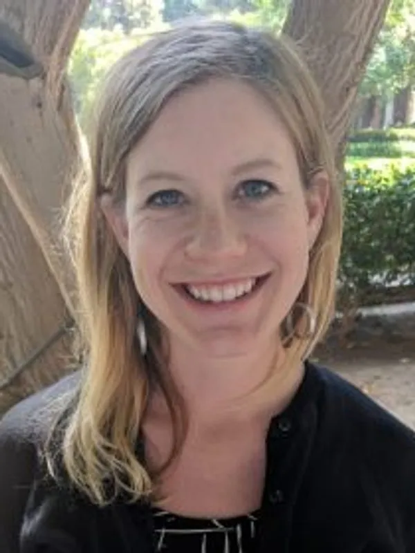 Headshot of Sarah Beckmann.