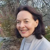 Headshot of Beate Pongratz-Leisten.