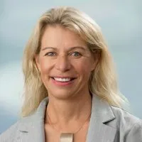 Headshot of Sitta von Reden.